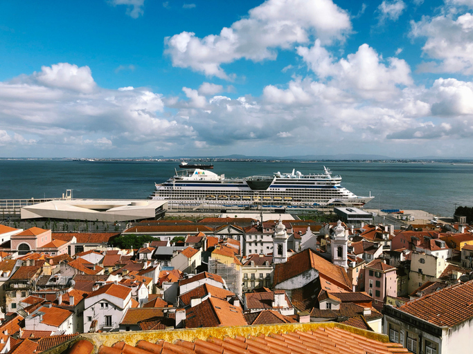 Lisbon to begin cruise ship tax in 2024 ITIJ