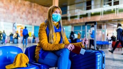 Traveller with mask