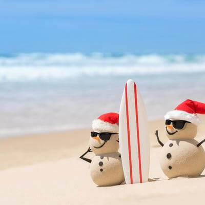 xmas travel GettyImages-1445039716