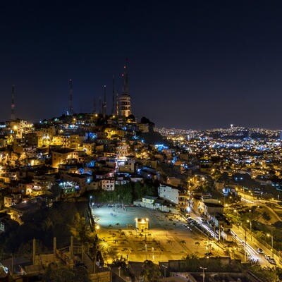 Image of Ecuadorian city Guayaquil lit up at night