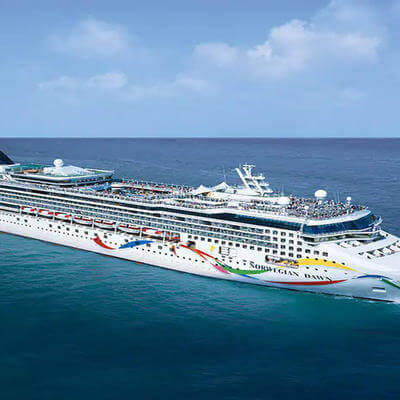 Image of Norwegian Dawn cruise ship at sea