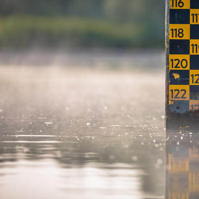 Water level depth meter 