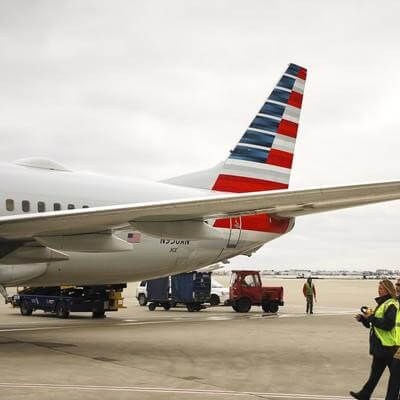 american airlines plane