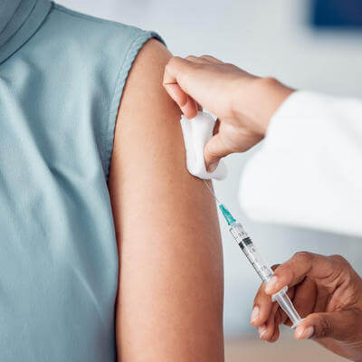 Four in 10 travellers may reconsider trips over vaccine requirements GettyImages-1668066413