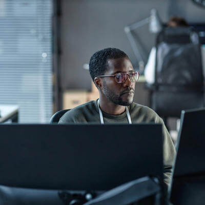 It Programmer Using Computer -