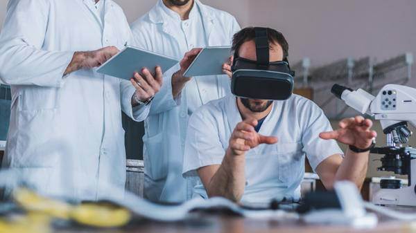 scientists test virutal reality