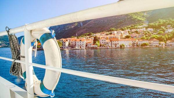 cruise ship lifebelt