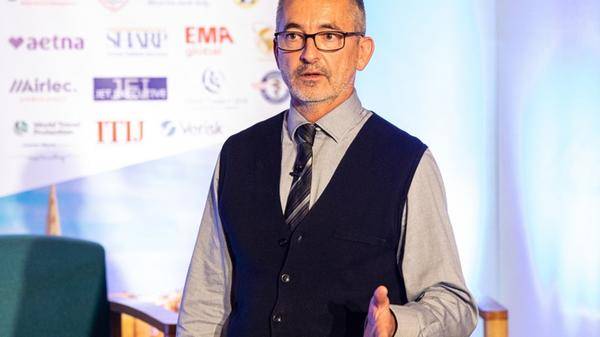 Dr Yann Rouaud