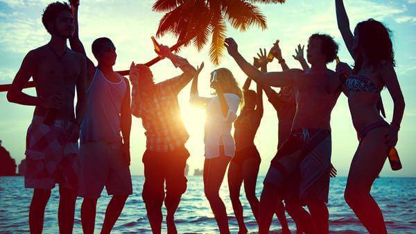 Spring breakers having fun