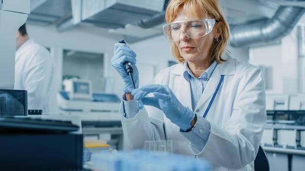 Woman doing research in lab