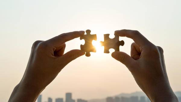 Partnership puzzle pieces