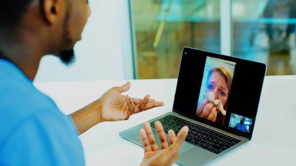 A digital health assistant helps a patient
