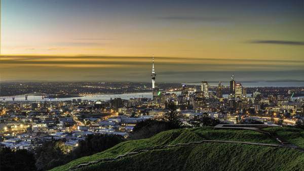 Auckland New Zealand city skyline