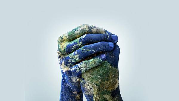 Globe hands