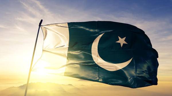pakistan flag