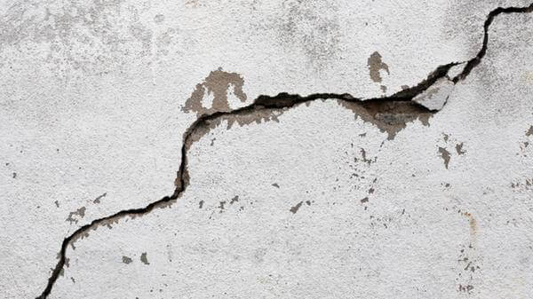 earthquake crack
