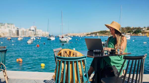 digital nomad (2)