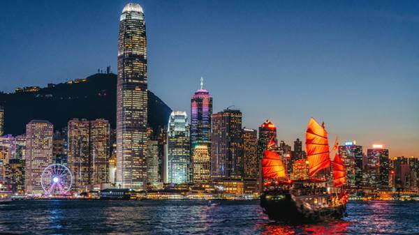 hong kong at night