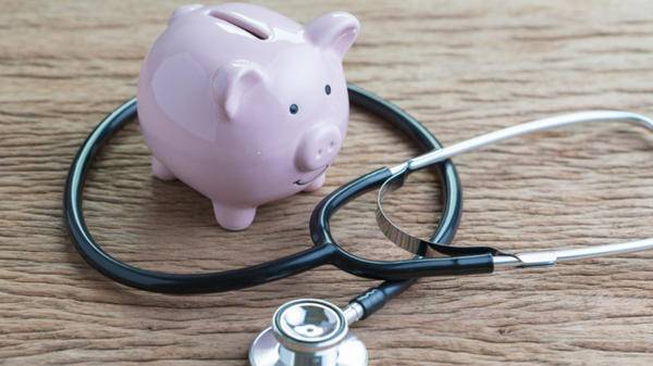medical payment GettyImages-965923772