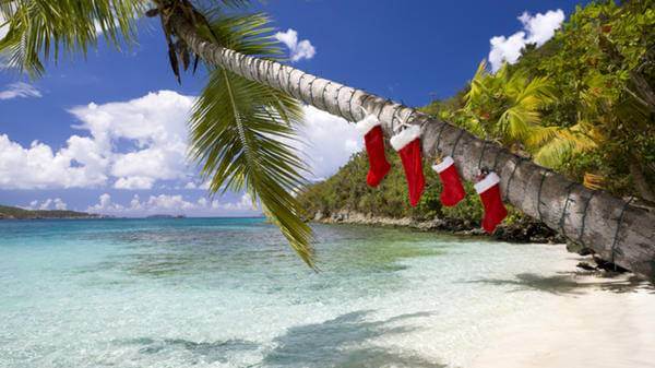 christmas travel GettyImages-183050744