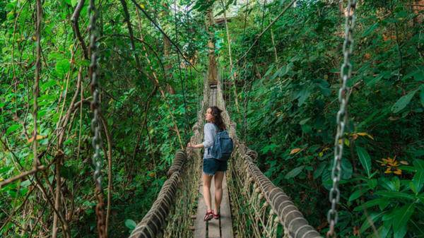 woman solo traveller GettyImages-1468433582