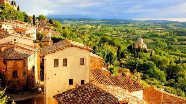 Image of Italian village overlooking countryside