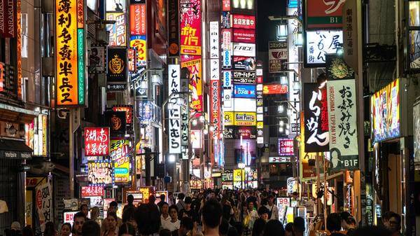 Japan tightens tourism rules amid record visitor surge