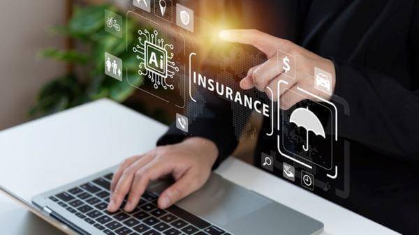 Most insurance customers use AI