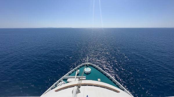 Cruise ship