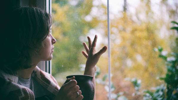 Seasonal depression peaks in February: women hit hardest, men often missed