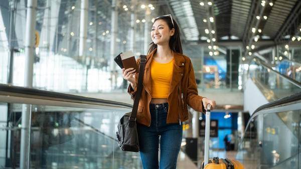 Happy traveller phone