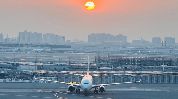 Australian travel industry calls for Middle East transit advice review over insurance concerns