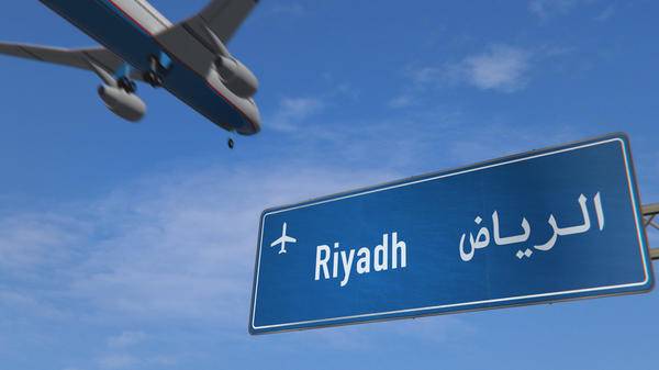 Airlines extend Riyadh suspensions as Saudi carriers expand networks