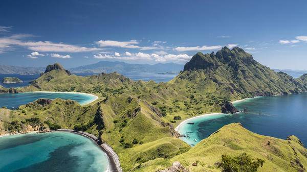 Indonesia weighs visa-free expansion after 24% tourism demand boost 