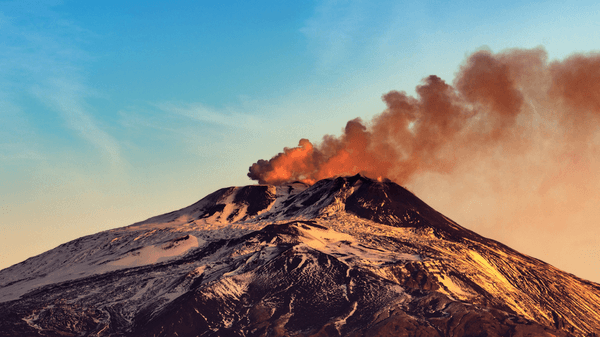 Mount Etna eruption prolongs travel disruption in Sicily