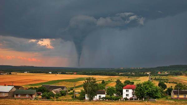Tornado disrupts travel across southern France