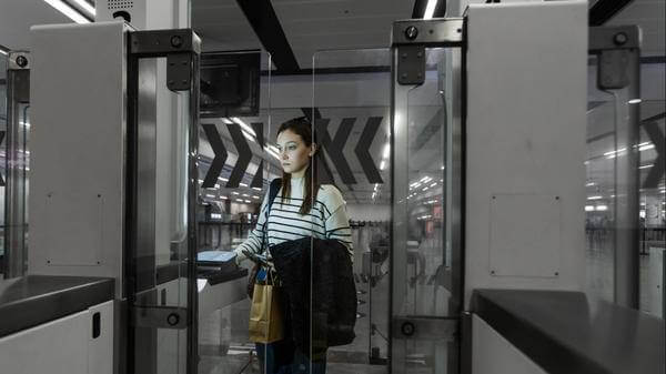 EES border checks delayed at airports across nine European countries-1497107204