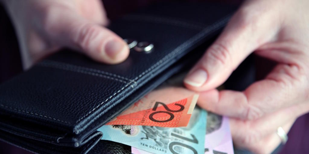 Insufficient coverage hits a fifth of Australians' finances - Vimarsana News